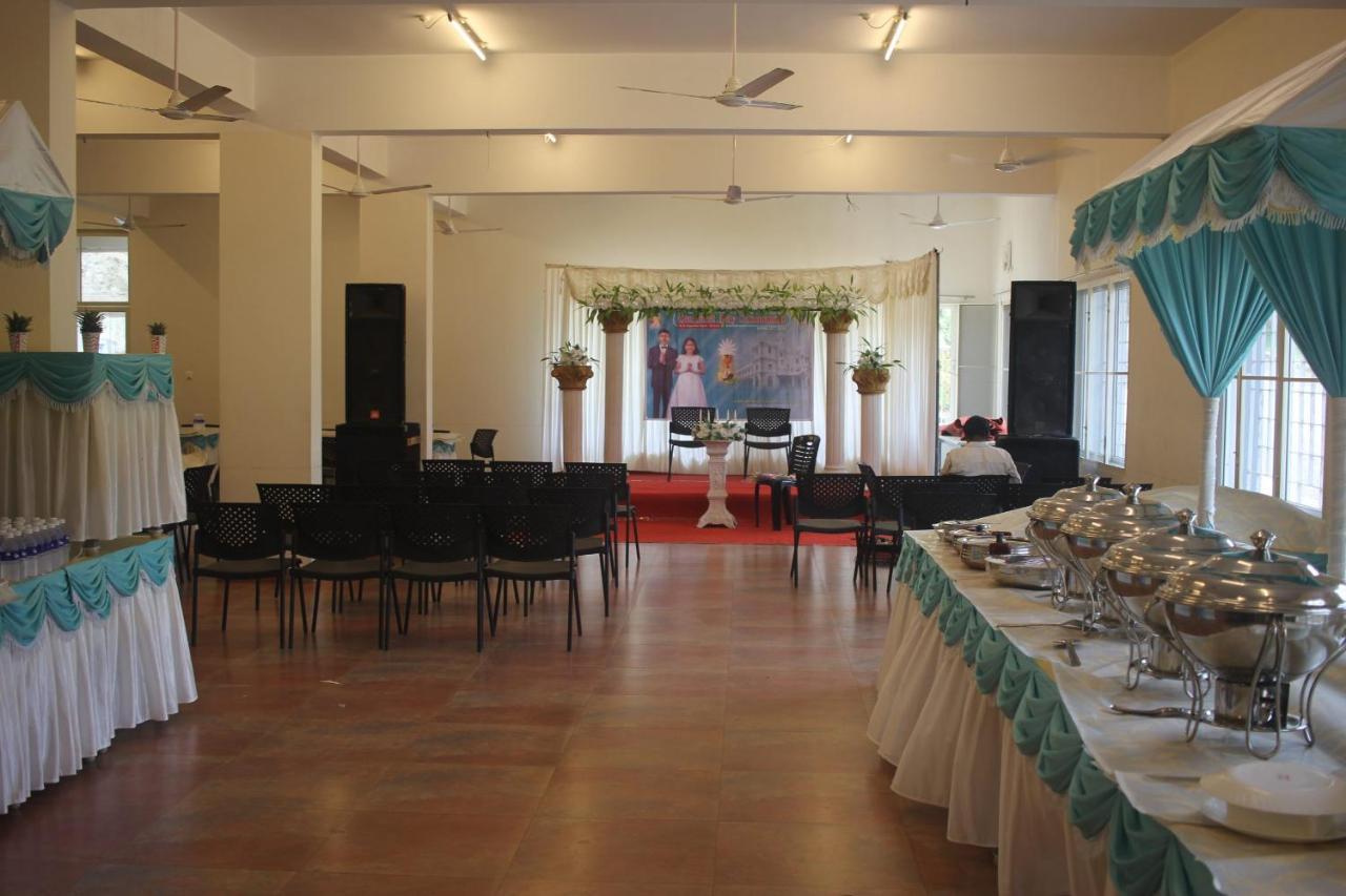 Angamaly Convention Centre Hotell Kochi Eksteriør bilde