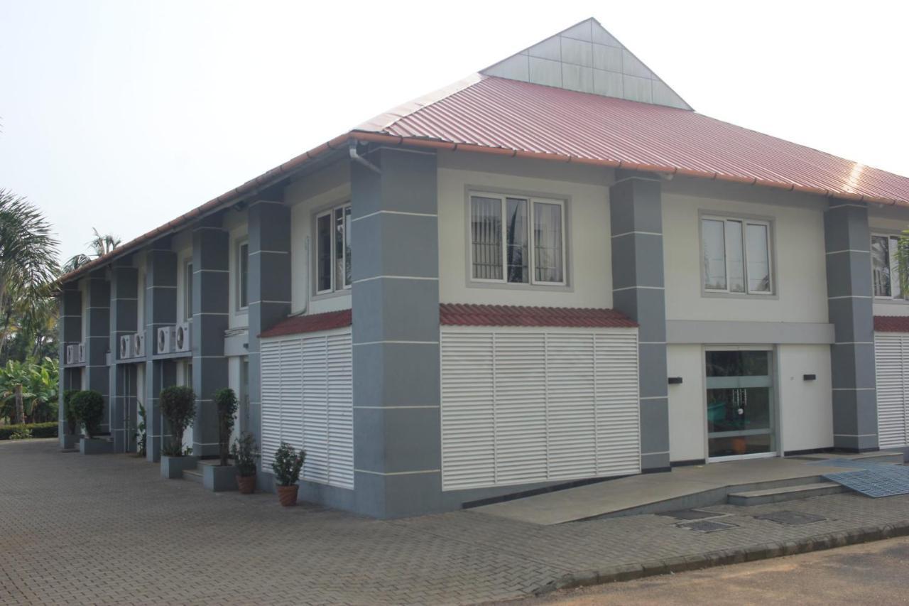 Angamaly Convention Centre Hotell Kochi Eksteriør bilde