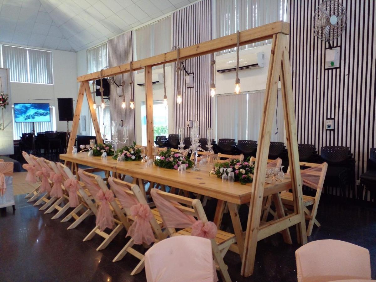 Angamaly Convention Centre Hotell Kochi Eksteriør bilde