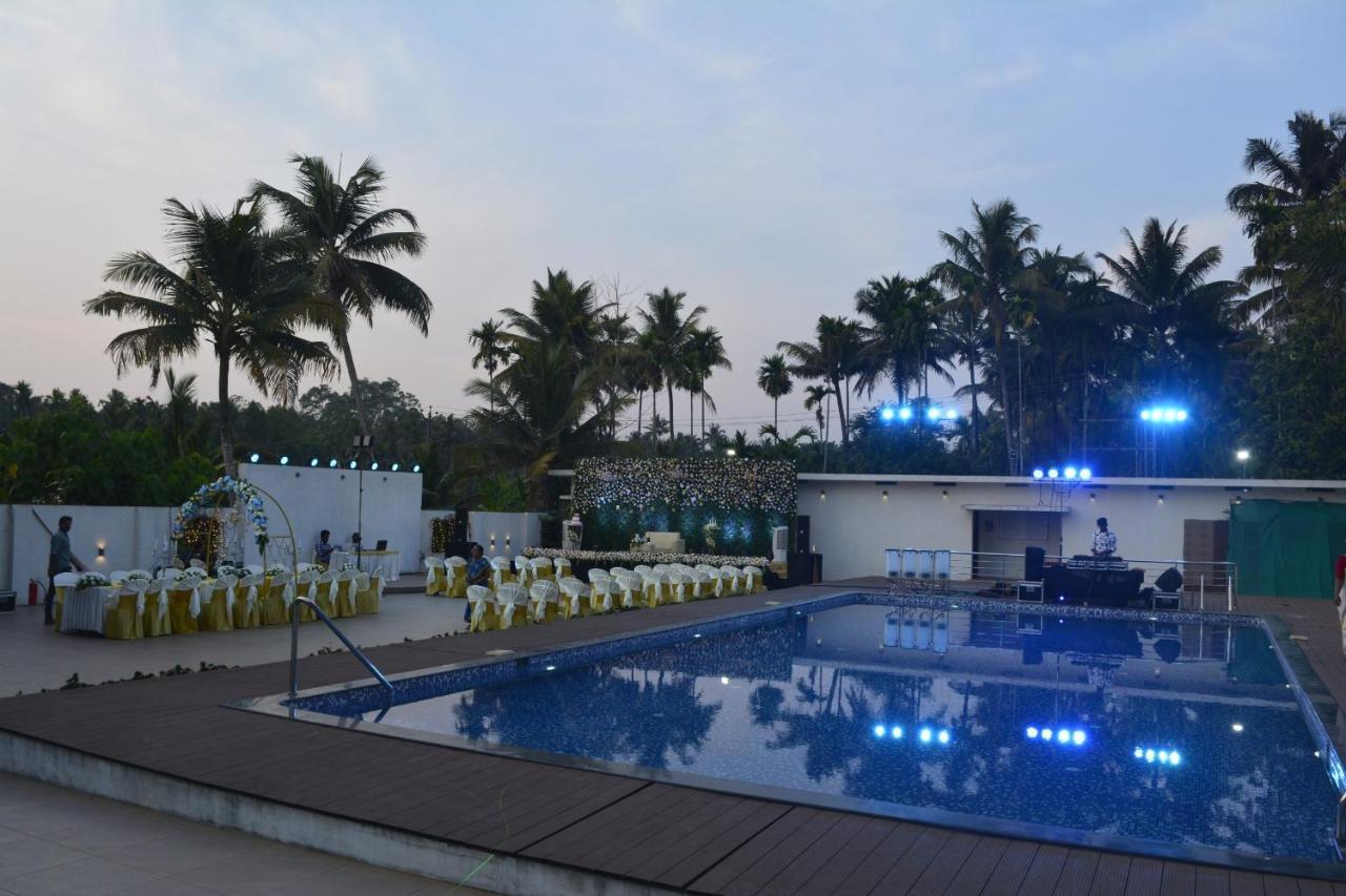 Angamaly Convention Centre Hotell Kochi Eksteriør bilde